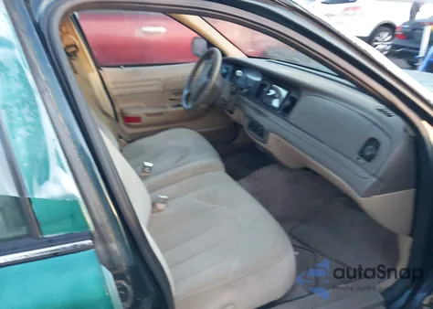 1997 Ford Crown Victoria Police Interceptor из США, поврежденный, VIN 2FALP71WXVX209832